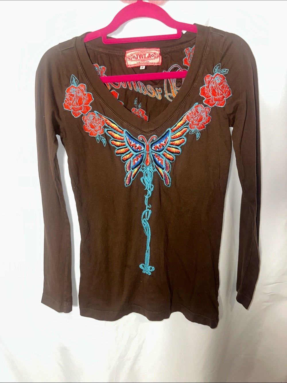JWLA Brown Long-Sleeve V-Neck Tee with Embroidered Butterfly & Roses